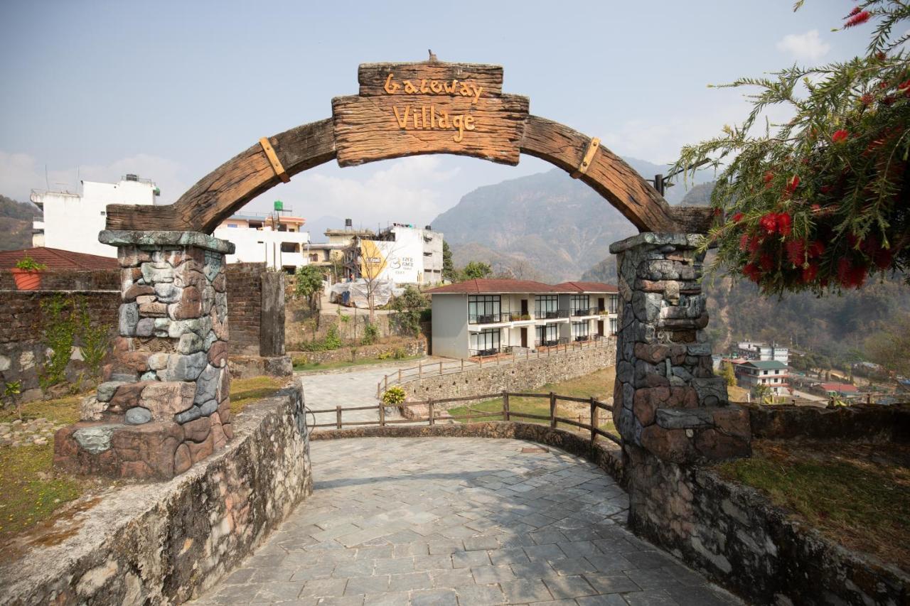 Gateway Himalaya Resort Ghanpokhara Exterior photo