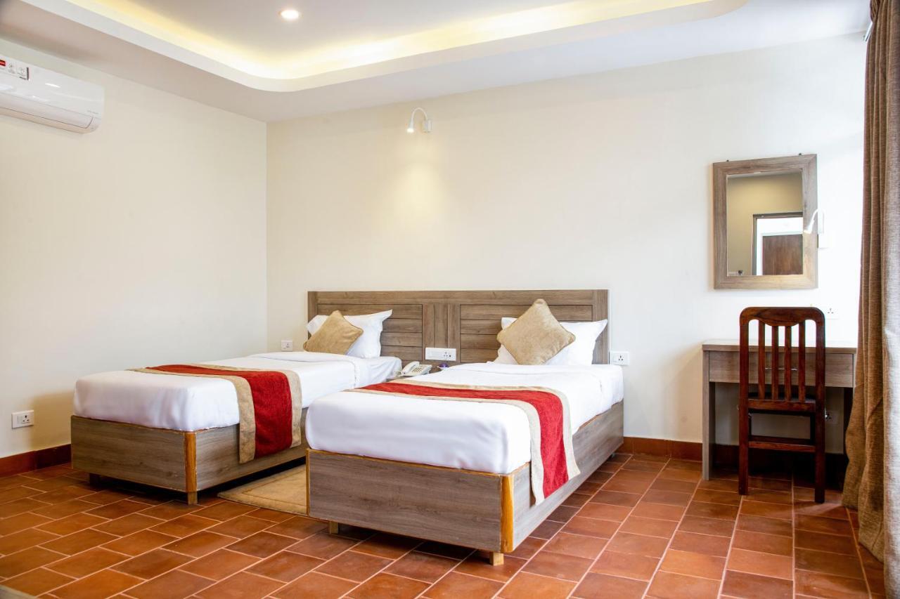 Gateway Himalaya Resort Ghanpokhara Exterior photo
