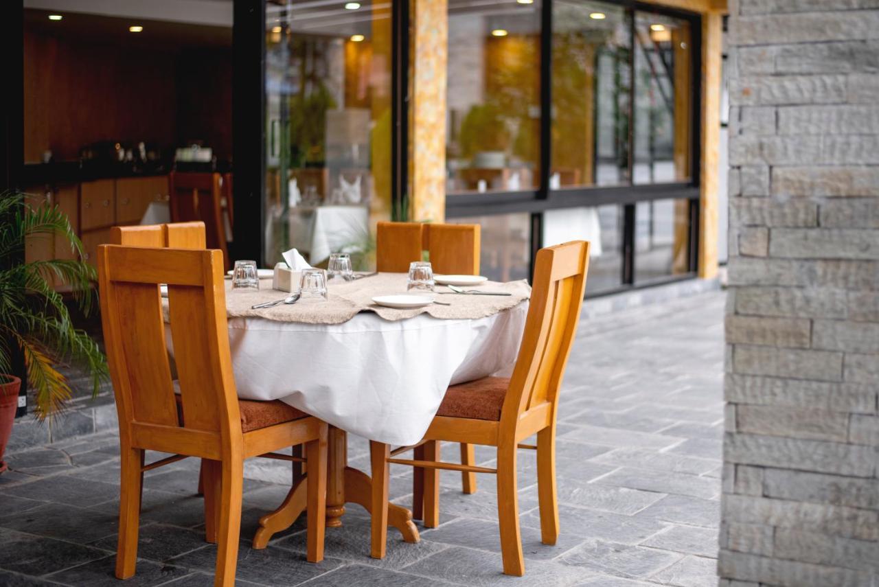 Gateway Himalaya Resort Ghanpokhara Exterior photo