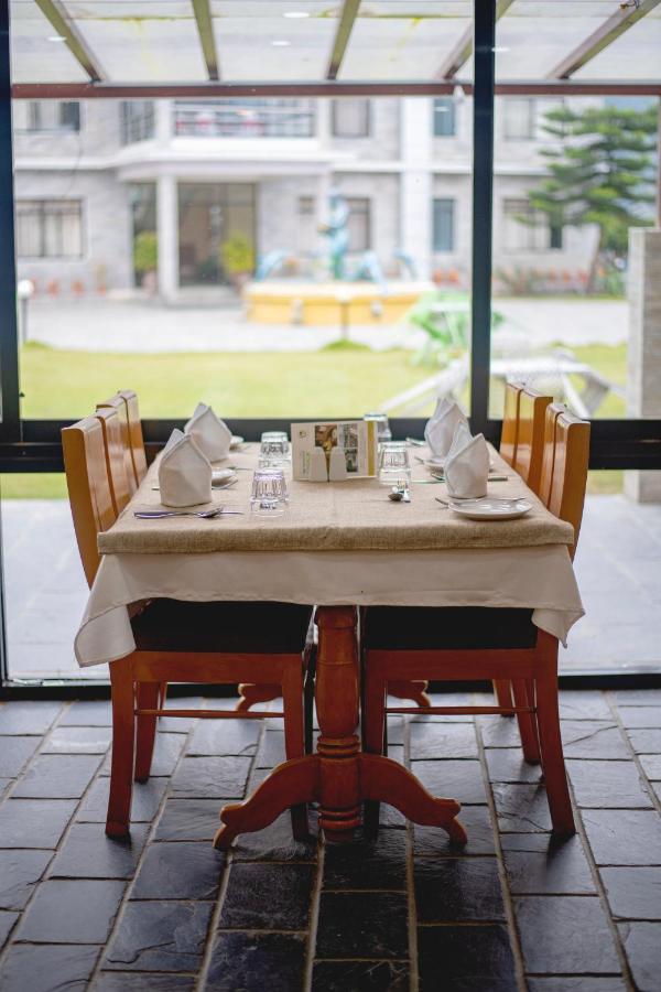 Gateway Himalaya Resort Ghanpokhara Exterior photo